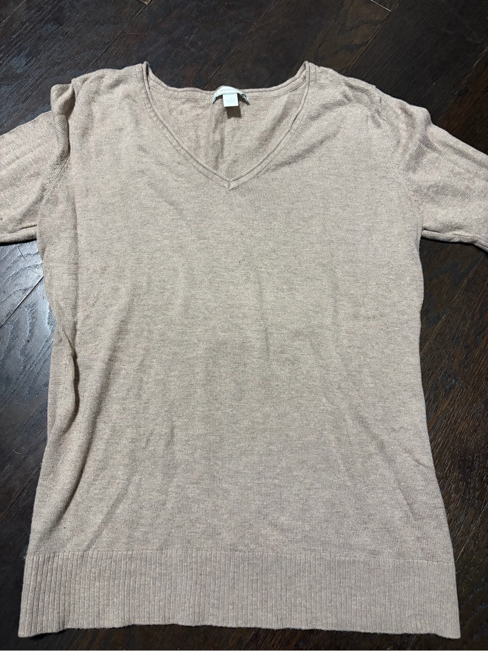 New York & Company V-Neck Lightweight Sweater Tee in Beige
